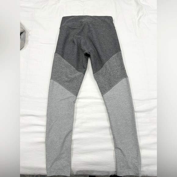 Outdoor Voices Gray Colorblock full length leggings Activewear - Picture 3 of 5